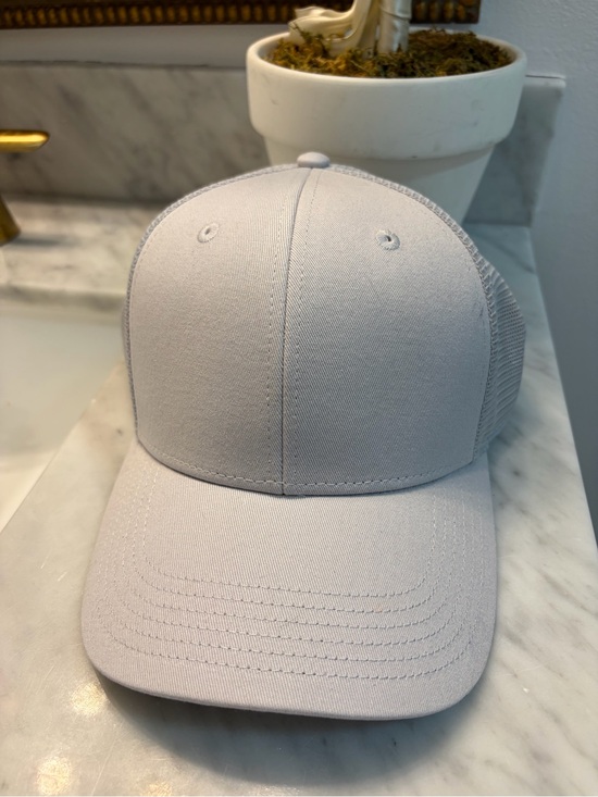 Pro Player Other - Pro Player Light Gray Mesh-Back Trucker Hat